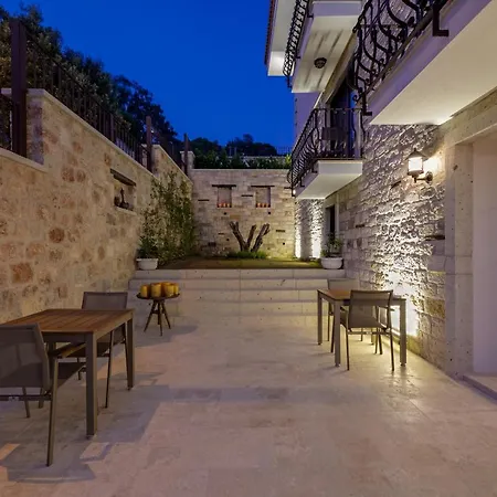 Atrium Taş Otel Çeşme