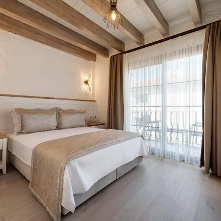 Atrium Taş Otel