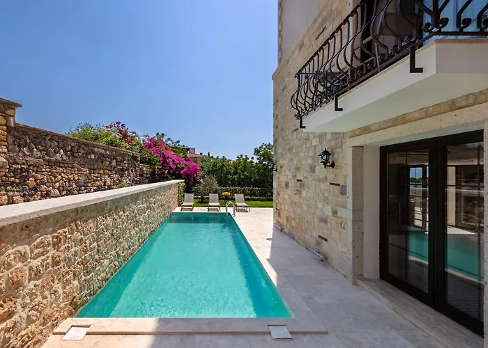 Atrium Tas Çeşme